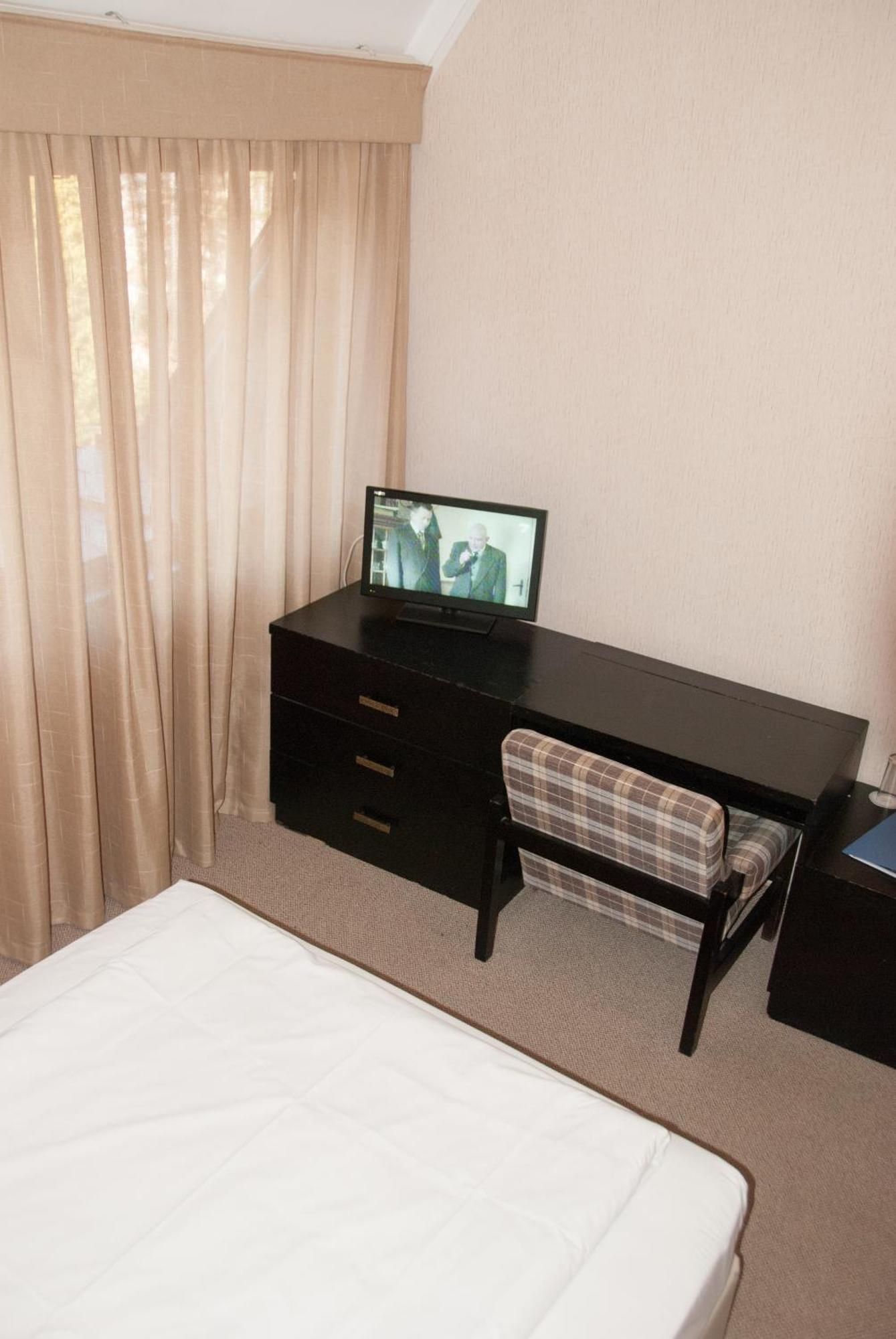 Everest Hotel Etropole Bagian luar foto
