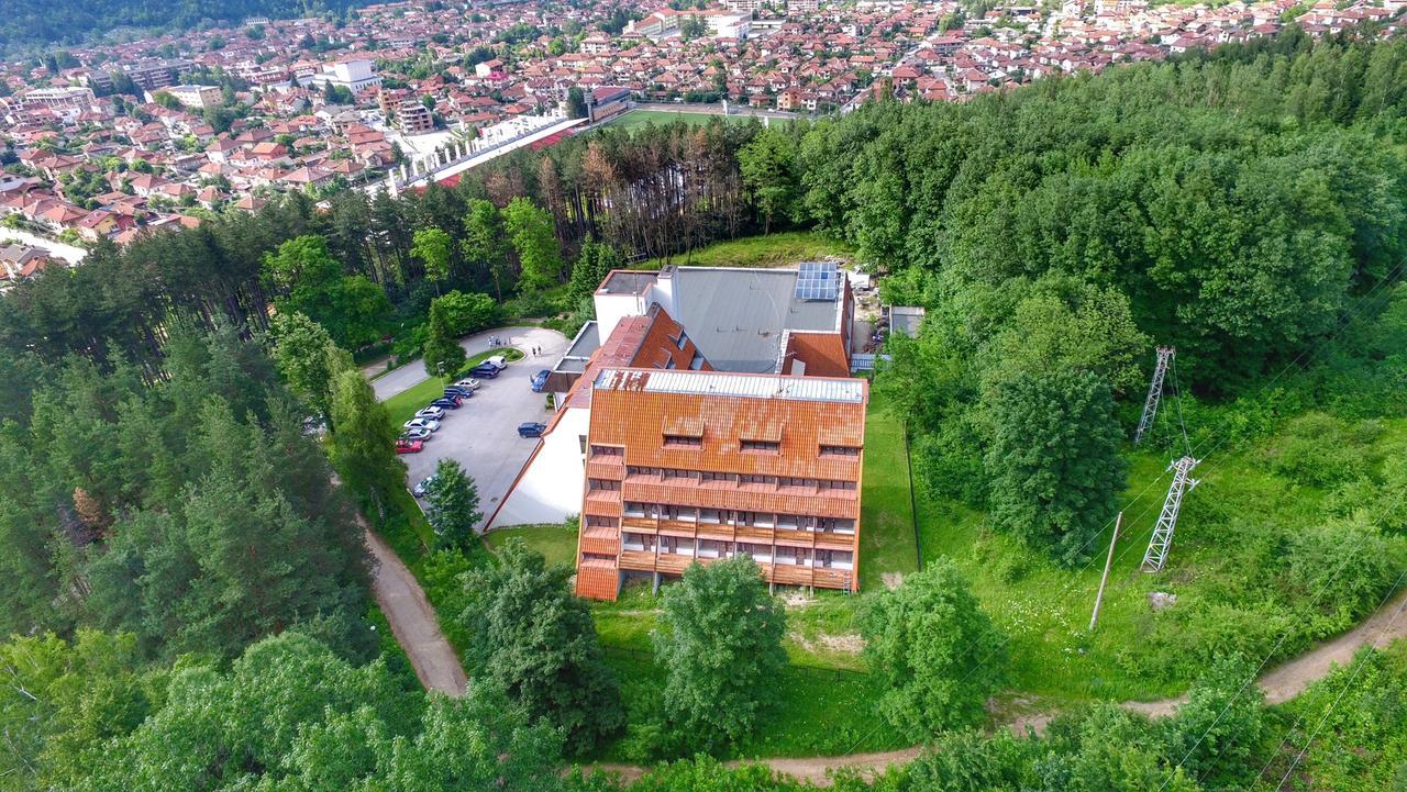 Everest Hotel Etropole Bagian luar foto